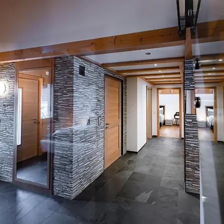 Prival - Majestic Peak 3br Chalet